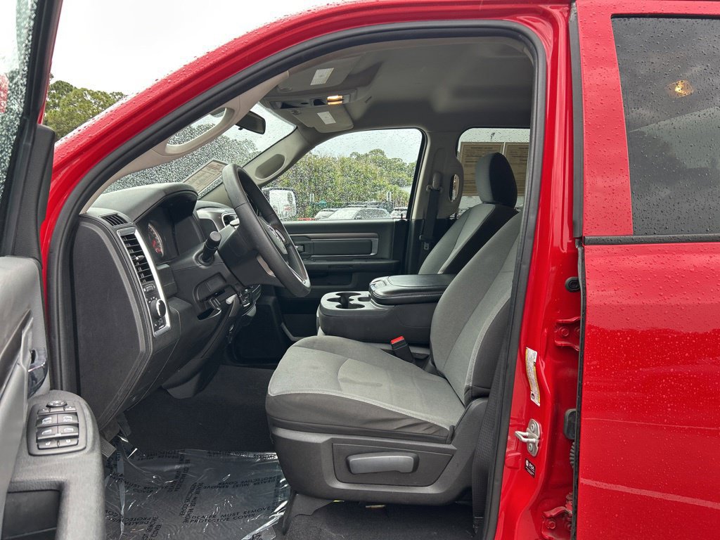 Used 2024 RAM 1500 Classic SLT AWD/4WD image 10