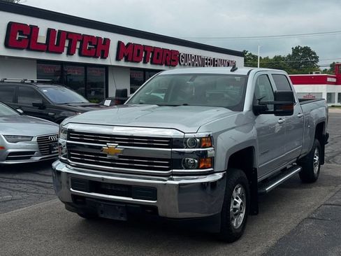 Used 2018 Chevrolet Silverado 2500 LT AWD/4WD image 1