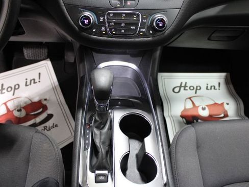 Used 2022 Chevrolet Malibu LT image 29