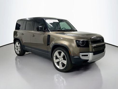 Used 2024 Land Rover Defender 110 SE AWD/4WD image 7