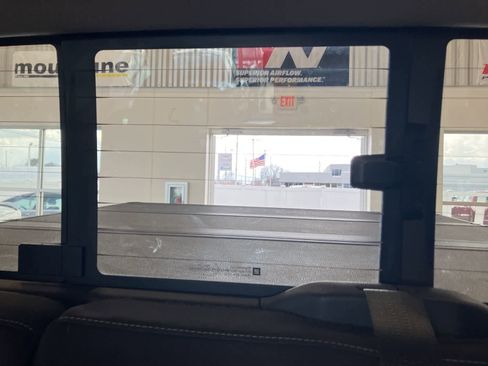 Used 2016 GMC Canyon SLE w/ Nightfall Edition image 25