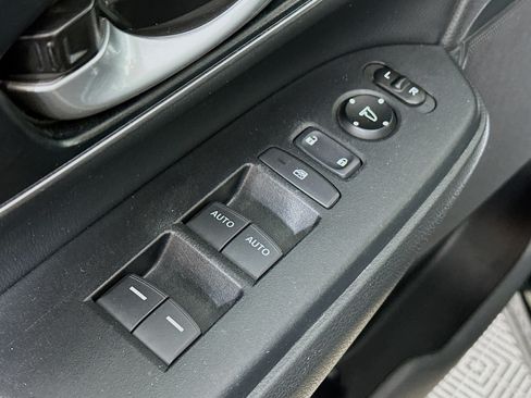 Used 2019 Honda CR-V EX-L image 17
