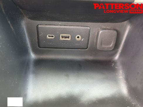Used 2023 GMC Terrain SLE w/ Driver Convenience Package FWD image 11
