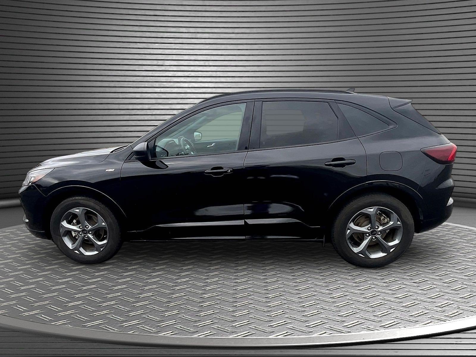 Used 2024 Ford Escape ST-Line FWD image 4