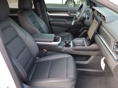 New 2026 GMC Terrain Elevation w/ Elevation Premium Package FWD image 24