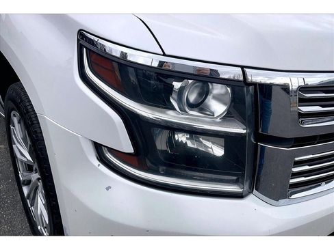 Used 2016 Chevrolet Suburban LTZ image 31