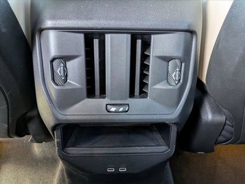 Used 2025 BMW X3 xDrive30i w/ Premium Package image 17