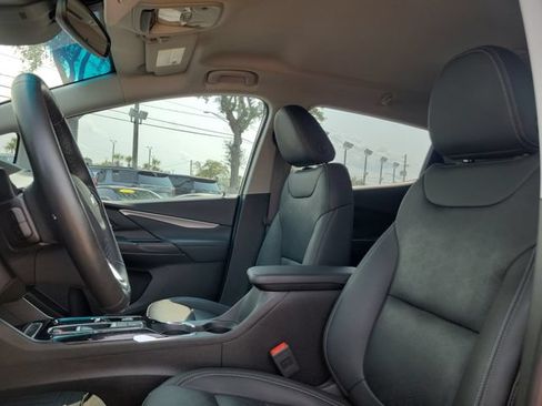 Used 2023 Chevrolet Bolt LT w/ Infotainment Package FWD image 24