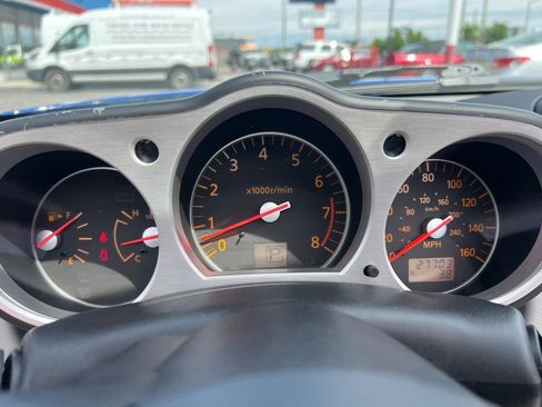 Used 2006 Nissan 350Z Touring RWD image 25