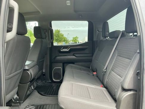 Used 2023 Chevrolet Silverado 1500 LT AWD/4WD image 36