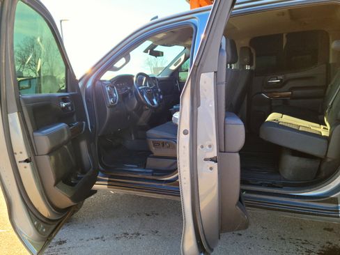 Used 2020 GMC Sierra 1500 Elevation w/ Elevation Value Package image 7