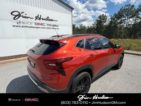 Used 2024 Chevrolet Trax ACTIV FWD image 3