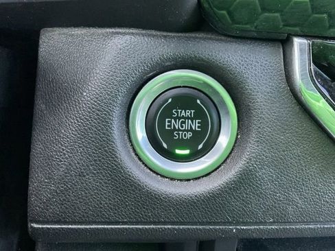 Used 2023 Chevrolet Colorado Trail Boss w/ Technology Package image 29