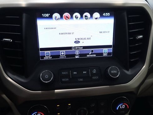 Used 2017 GMC Acadia Denali w/ Technology Package FWD image 23