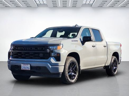 Used 2025 Chevrolet Silverado 1500 Custom w/ LPO, Dark Essentials Package AWD/4WD image 9