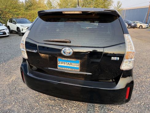 Used 2013 Toyota Prius V Three FWD image 4