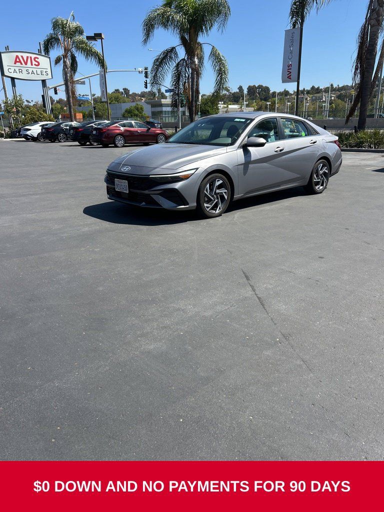 Used 2025 Hyundai Elantra SEL FWD image 1