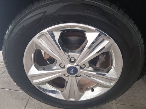 Used 2015 Ford Escape SE w/ Equipment Group 201A image 12