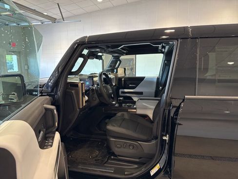New 2025 GMC Hummer EV 3X AWD/4WD image 22