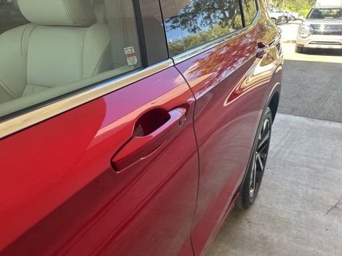 New 2025 Mitsubishi Outlander SEL image 16