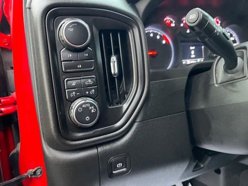 Used 2024 Chevrolet Silverado 2500 Custom w/ Custom Value Package image 12