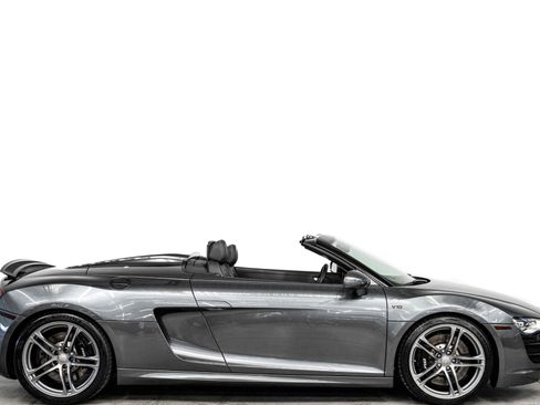 Used 2012 Audi R8 V10 AWD/4WD image 2