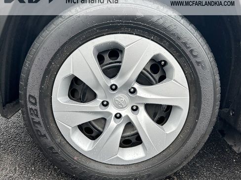 Used 2021 Toyota RAV4 LE image 20