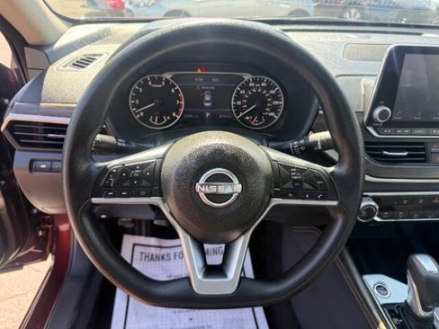 Used 2023 Nissan Altima 2.5 SV FWD image 13