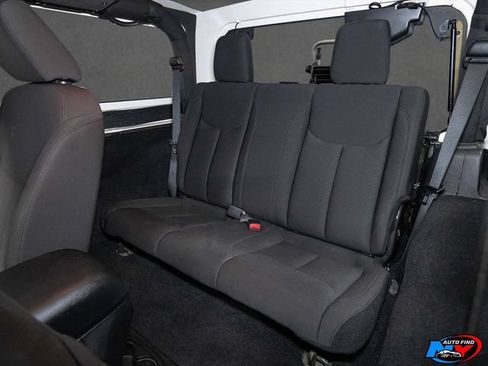 Used 2015 Jeep Wrangler Sport AWD/4WD image 9