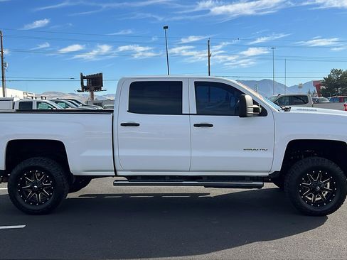 Used 2015 Chevrolet Silverado 2500 LT w/ LT Convenience Package image 4