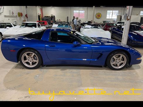 Used 2002 Chevrolet Corvette Coupe w/ Preferred Equipment Group2 image 7