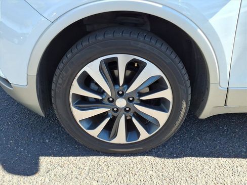 Used 2021 Buick Encore Preferred w/ Safety Package image 9