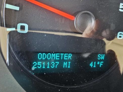 Used 2010 Chevrolet Silverado 1500 LT w/ Power Pack Plus image 6