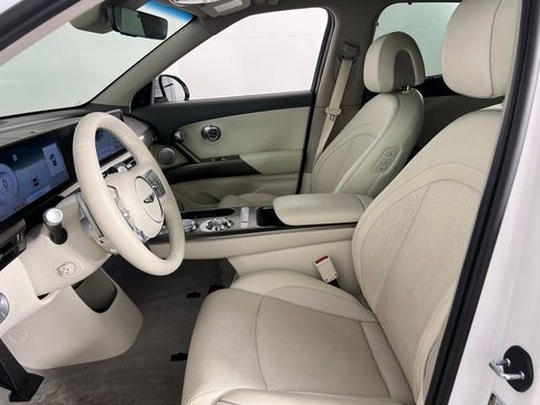 Used 2024 Genesis GV60 Advanced image 22