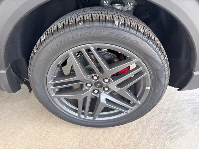 New 2026 Ford Explorer ST-Line w/ ST-Line Street Pack RWD image 5