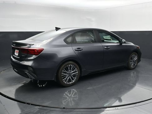 Used 2023 Kia Forte GT-Line FWD image 8