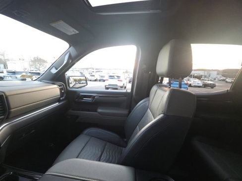 Used 2023 Chevrolet Silverado 1500 ZR2 w/ Technology Package image 34