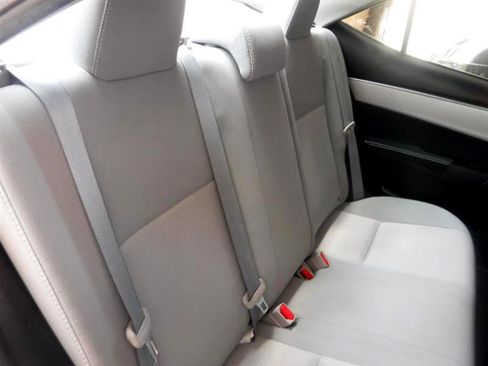 Used 2014 Toyota Corolla LE image 30