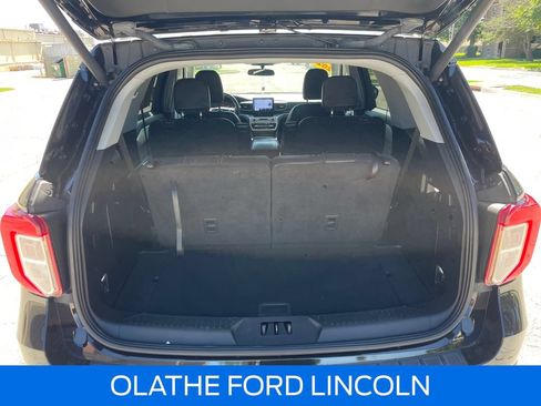 Certified 2023 Ford Explorer XLT w/ Equipment Group 202A AWD/4WD image 30