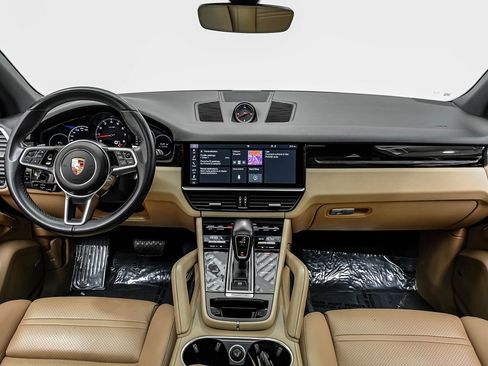 Used 2019 Porsche Cayenne image 12