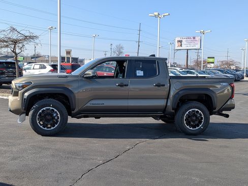 New 2026 Toyota Tacoma TRD Off-Road w/ TRD Off Road Premium Package image 4