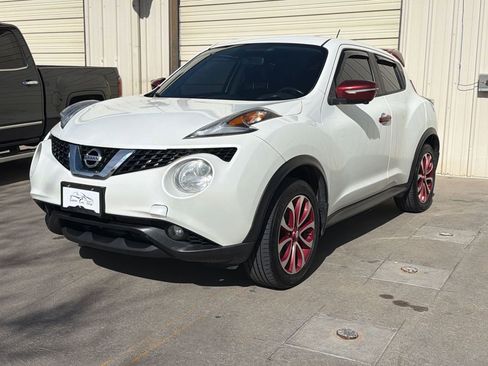 Used 2015 Nissan Juke SL image 1
