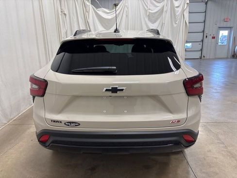 New 2026 Chevrolet Trax RS w/ Driver Confidence Package FWD image 5