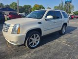 Used 2011 Cadillac Escalade Premium image 2