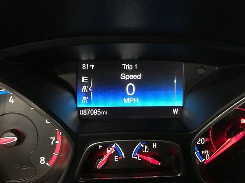 Used 2017 Ford Focus RS AWD/4WD image 23