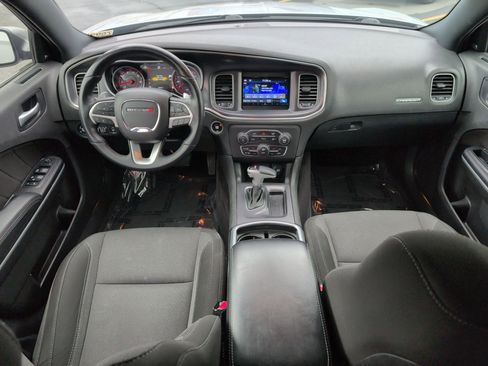 Used 2018 Dodge Charger R/T image 17