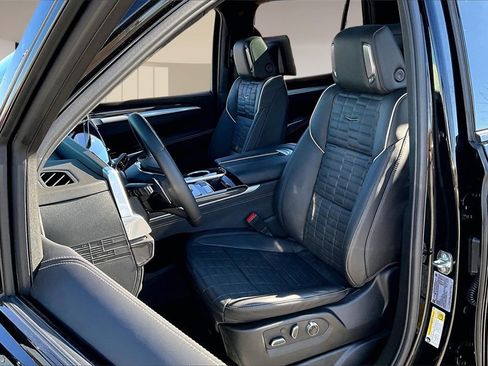 Certified 2025 Cadillac Escalade V image 27