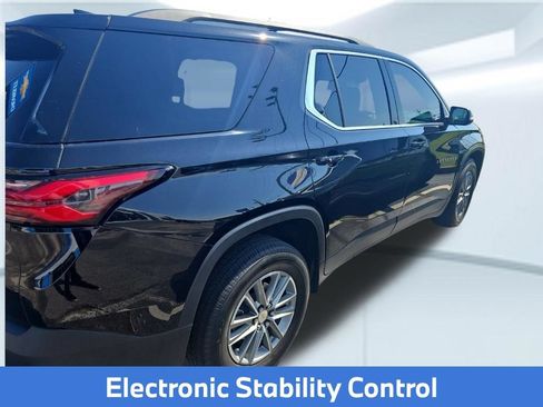 Used 2023 Chevrolet Traverse LT FWD image 4