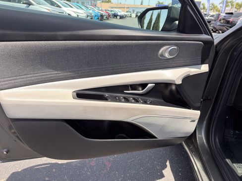 Used 2024 Hyundai Elantra Limited FWD image 22