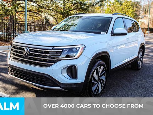 Used 2024 Volkswagen Atlas SE image 3